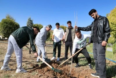 Siirt’te Fidanlar Toprakla Buluştu