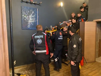 Siirt'te havalandırma boşluğuna d&uuml;şen kadın yaralandı