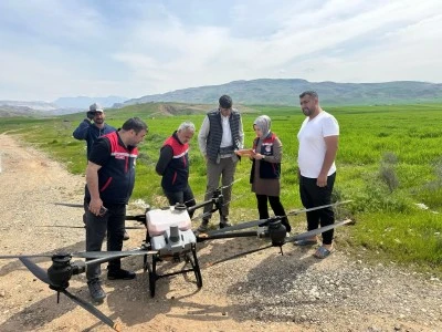 Siirt&rsquo;te hububat tarlalarında dronla ila&ccedil;lama denetlendi