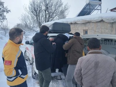 Siirt&rsquo;te İ&ccedil; Kanama Ge&ccedil;iren Hasta Zamanında M&uuml;dahaleyle Hastaneye Ulaştırıldı