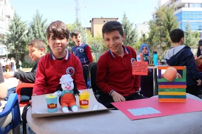 Siirt'te İlkokulu Öğrencilerinden Atasözü ve Deyim Sergisi