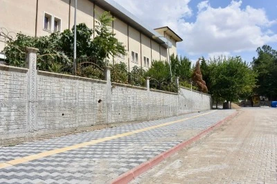 Siirt&rsquo;te kaldırım ve parke yenileme &ccedil;alışmaları s&uuml;r&uuml;yor