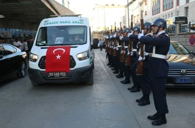 Siirt'te kalp rahatsızlığı nedeniyle hayatını kaybeden asker için tören düzenlendi