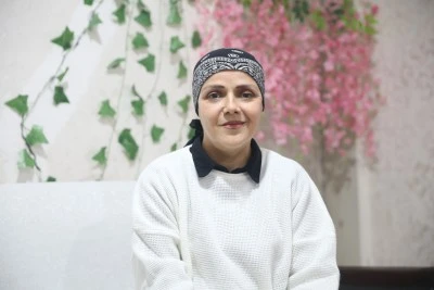Siirt'te Kardeşinin y&ouml;nlendirmesiyle kanser olduğunu &ouml;ğrenen kadın, hastalığı da onun desteğiyle yendi