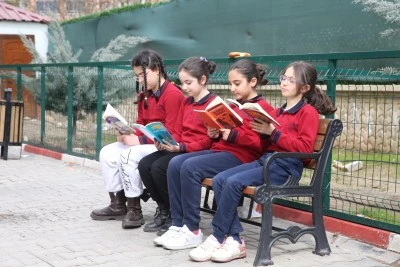 Siirt'te kitap okuma yarışmasının &ouml;d&uuml;l&uuml; "umre ziyareti, Avrupa ve Balkan turu" olacak