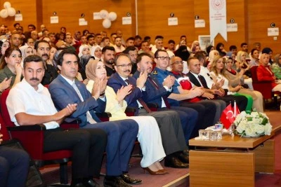 Siirt&rsquo;te Koruyucu Aile G&uuml;n&uuml; konferansı: &Ccedil;ocukların geleceği i&ccedil;in &ouml;nemli mesajlar verildi