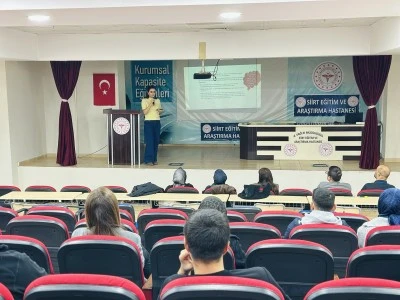 Siirt'te Kuduz Riskli Temas ve Profilaksi Eğitimi D&uuml;zenlendi