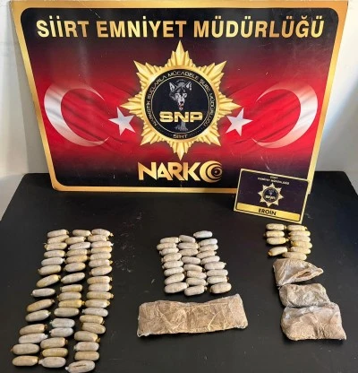 Siirt'te midelerinde uyuşturucu bulunan yabancı uyruklu 4 ş&uuml;pheli tutuklandı