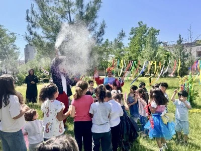 Siirt&rsquo;te miniklerden geri d&ouml;n&uuml;ş&uuml;m defilesi: &Ccedil;evre bilinci sahneye taşındı