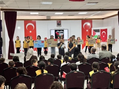 Siirt'te öğrenciler Filistin'e destek etkinliği düzenledi