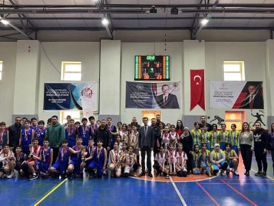 Siirt&rsquo;te Okul Sporları Basketbol M&uuml;sabakaları Tamamlandı