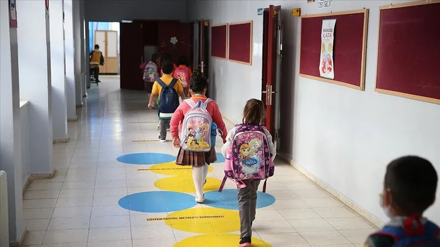 Siirt&rsquo;te Okullarda Yeni D&ouml;nem Başlıyor: Cep Telefonu, Kayıt Parası ve Kılık Kıyafet İ&ccedil;in Yeni Kurallar
