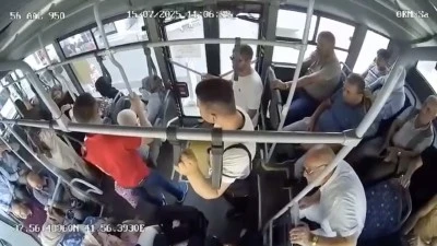 Siirt’te Otobüs Şoförü Fenalaşan Yolcuyu Hastaneye Ulaştırdı