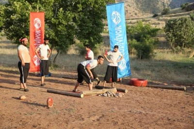 Siirt'te &ouml;zel gereksinimli bireyler "Cudivivor" parkurunda yeteneklerini sergiliyor