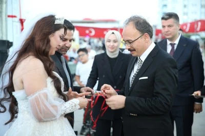 Siirt'te &quot;Sağdıcım Polis Olsun Projesi&quot; ile 40 çift dünyaevine girdi