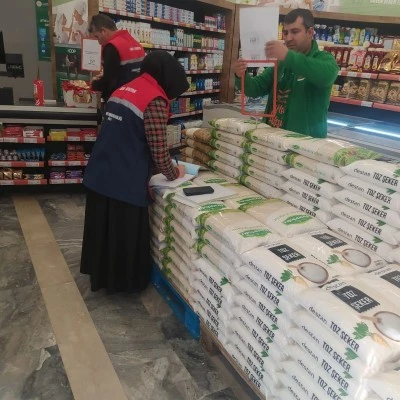 Siirt’te Raflar Didik Didik Ediliyor!