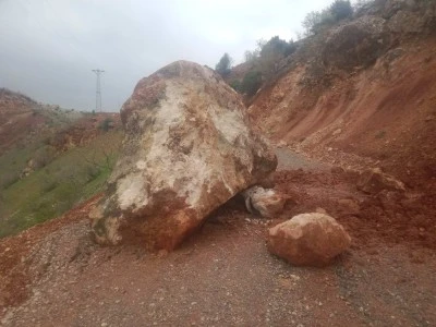 Siirt&rsquo;te sel ve heyelan sonrası 70 k&ouml;y yolu yeniden ulaşıma a&ccedil;ıldı