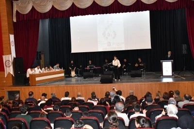 Siirt&rsquo;te Ses Yarışmasını Kim Kazandı? 8. Sınıf &Ouml;ğrencileri Sahnede B&uuml;y&uuml;k Beğeni Topladı
