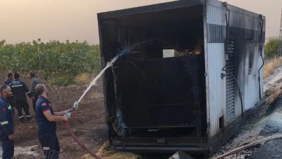 Siirt'te tırın dorsesinden d&uuml;şt&uuml;, bir anda alev aldı!