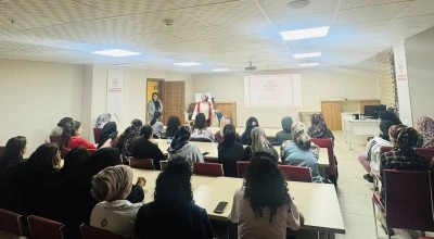 Siirt’te Yurt Öğrencilerine “Evlilik ve Aile Okulu” Eğitimi