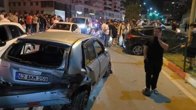 Siirt'te zincirleme trafik kazasında 5 kişi yaralandı