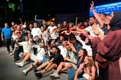 Siirt &Uuml;niversitesi Halk Oyunları Ekibi T&uuml;rkiye Şampiyonu Oldu