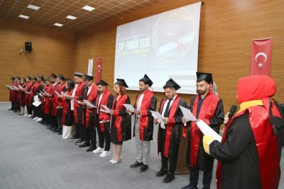 Siirt Üniversitesi’nde Bir İlk: Mezunlar Yeminle Uğurlandı