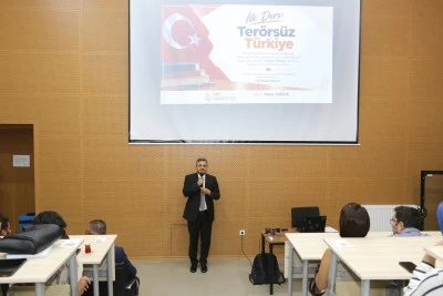 Siirt &Uuml;niversitesi&rsquo;nde ilk dersin konusu &ldquo;Ter&ouml;rs&uuml;z T&uuml;rkiye&rdquo; oldu
