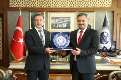 Siirt &Uuml;niversitesi Rekt&ouml;r&uuml; Nihat Şındak'tan Şırnak &Uuml;niversitesi'ne İş Birliği Ziyareti