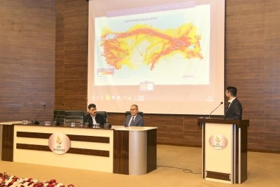 Siirt &Uuml;niversitesinde Deprem Paneli D&uuml;zenlendi