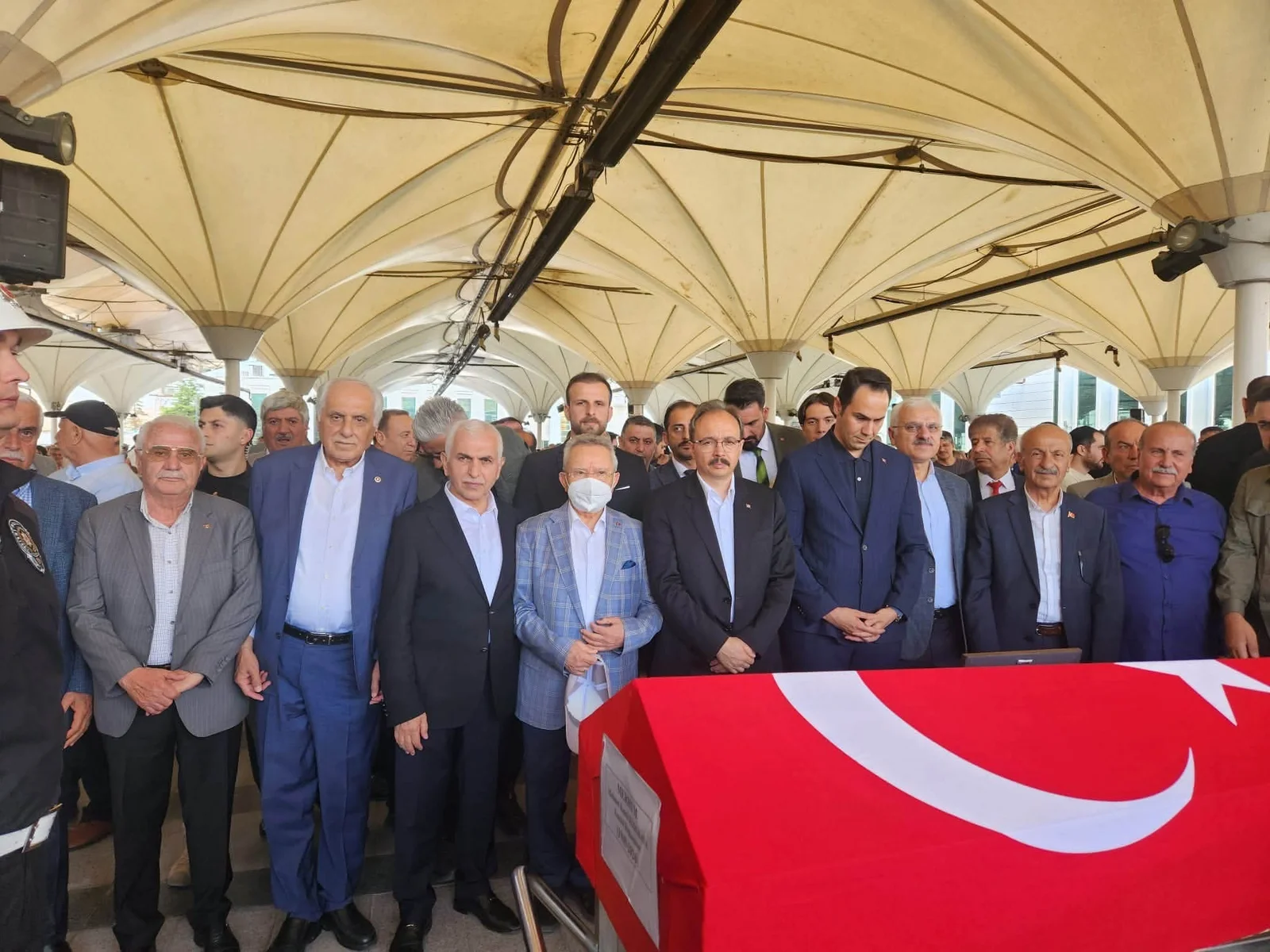 Siirt Valisi Kemal Kızılkaya'nın babası Mehmet Kamil Kızılkaya son yolculuğuna uğurlandı