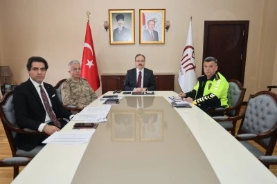 Siirt Valisi Kızılkaya 81 ilin katıldığı okul g&uuml;venliği toplantısına katıldı
