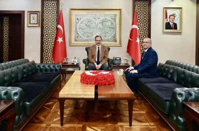 Siirt Valisi Kızılkaya Yeni G&ouml;reve Başlayan Başhekimi Kabul Etti