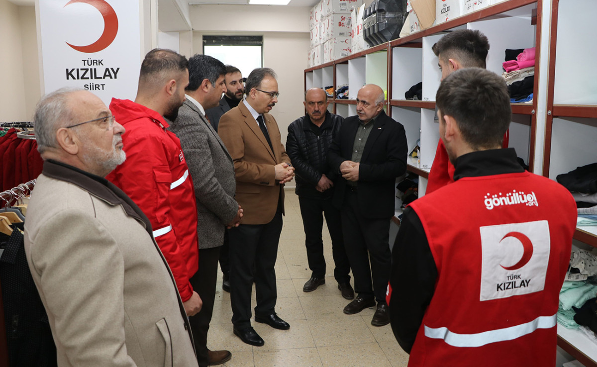 Siirt Valisi Kızılkaya'dan Yeşilay ve Kızılay'a Destek Ziyareti!