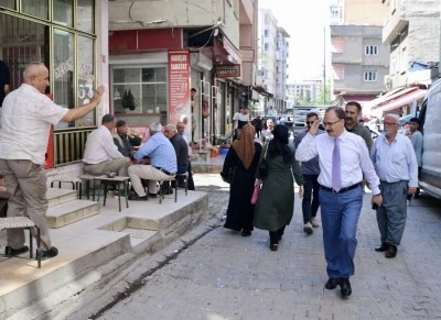 Siirt Valisi Ülkü Mahallesi’nde Esnafla Buluştu