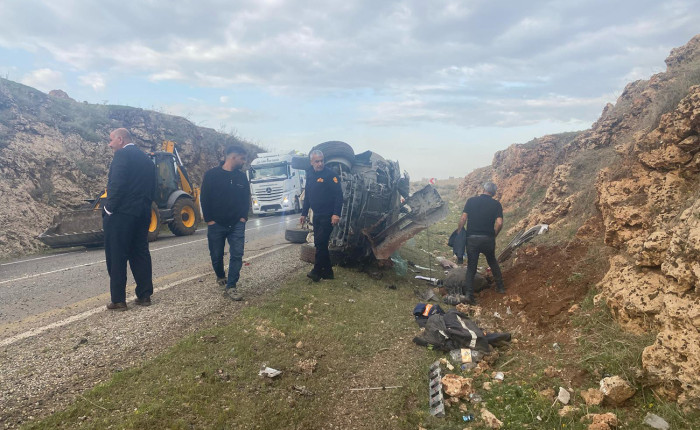 Siirt'in komşu ilinde trafik kazası: 3 kişi yaralandı