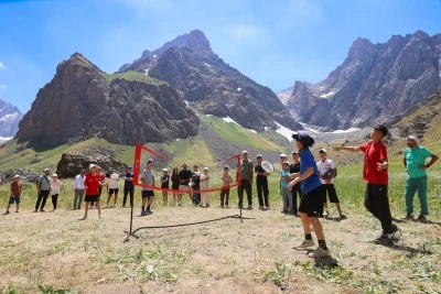 Siirtli Badmintoncular Cennet Cehennem Vadisi&rsquo;nde Doğayla İ&ccedil; İ&ccedil;e Antrenman Yaptı