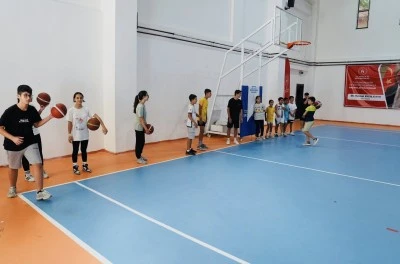 Siirtli Gençler Sporla Yaz Tatilini Değerlendiriyor