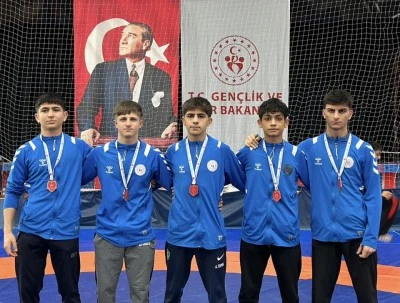 Siirtli G&uuml;reş&ccedil;iler Kars&rsquo;tan 5 Madalya ile D&ouml;nd&uuml;