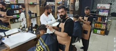 Siirtli Kuaförden Yetim Çocuklara Ücretsiz Traş Desteği