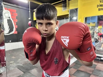 Siirtli Muhammed boksta ilk şampiyonasından altınla döndü