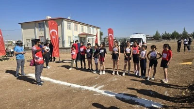 Siirtli Öğrenciler Kros Parkurunda Ter Döktü