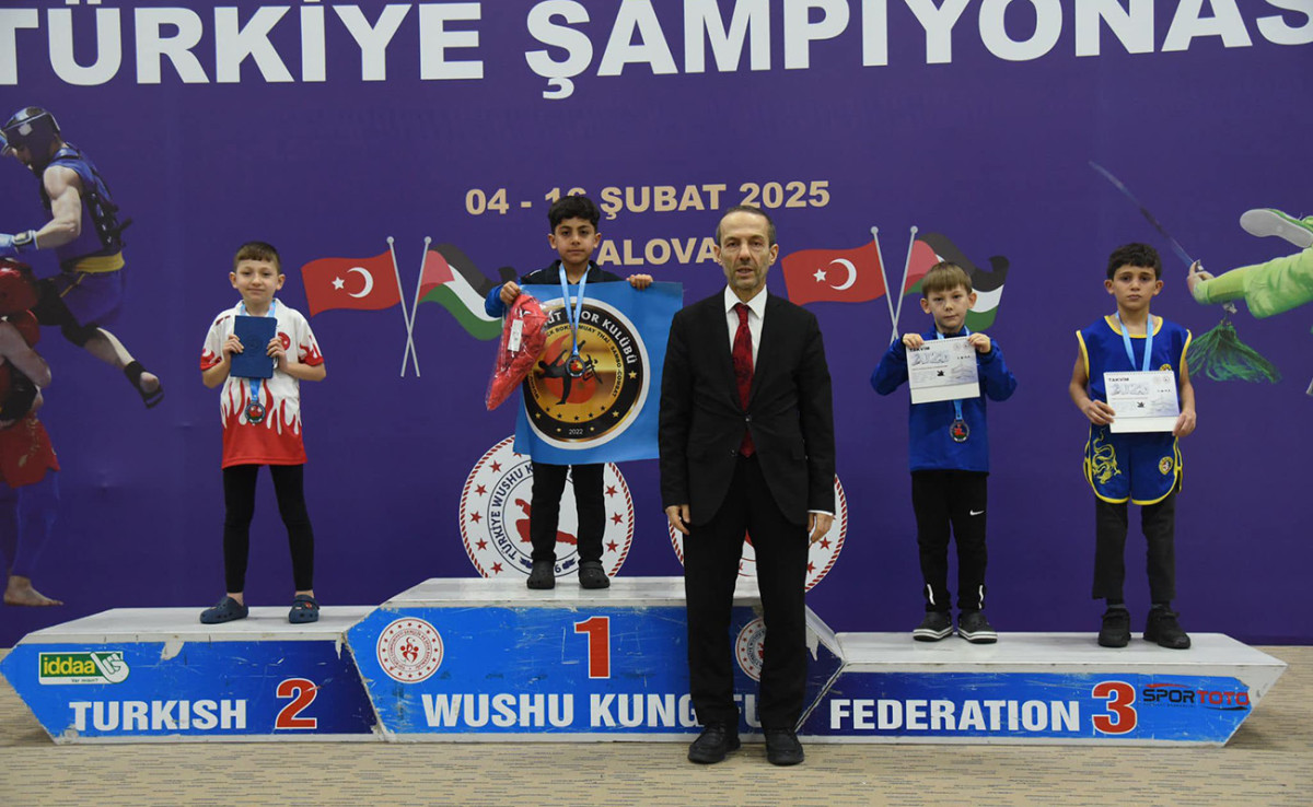 Siirtli Sporcular Yalova’dan Madalyalarla Döndü