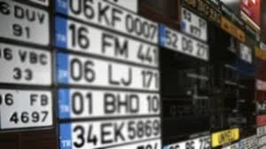 Siirtli S&uuml;r&uuml;c&uuml;ler Dikkat Bu Plakayı Kullanana 140 Bin Lira Ceza Var!