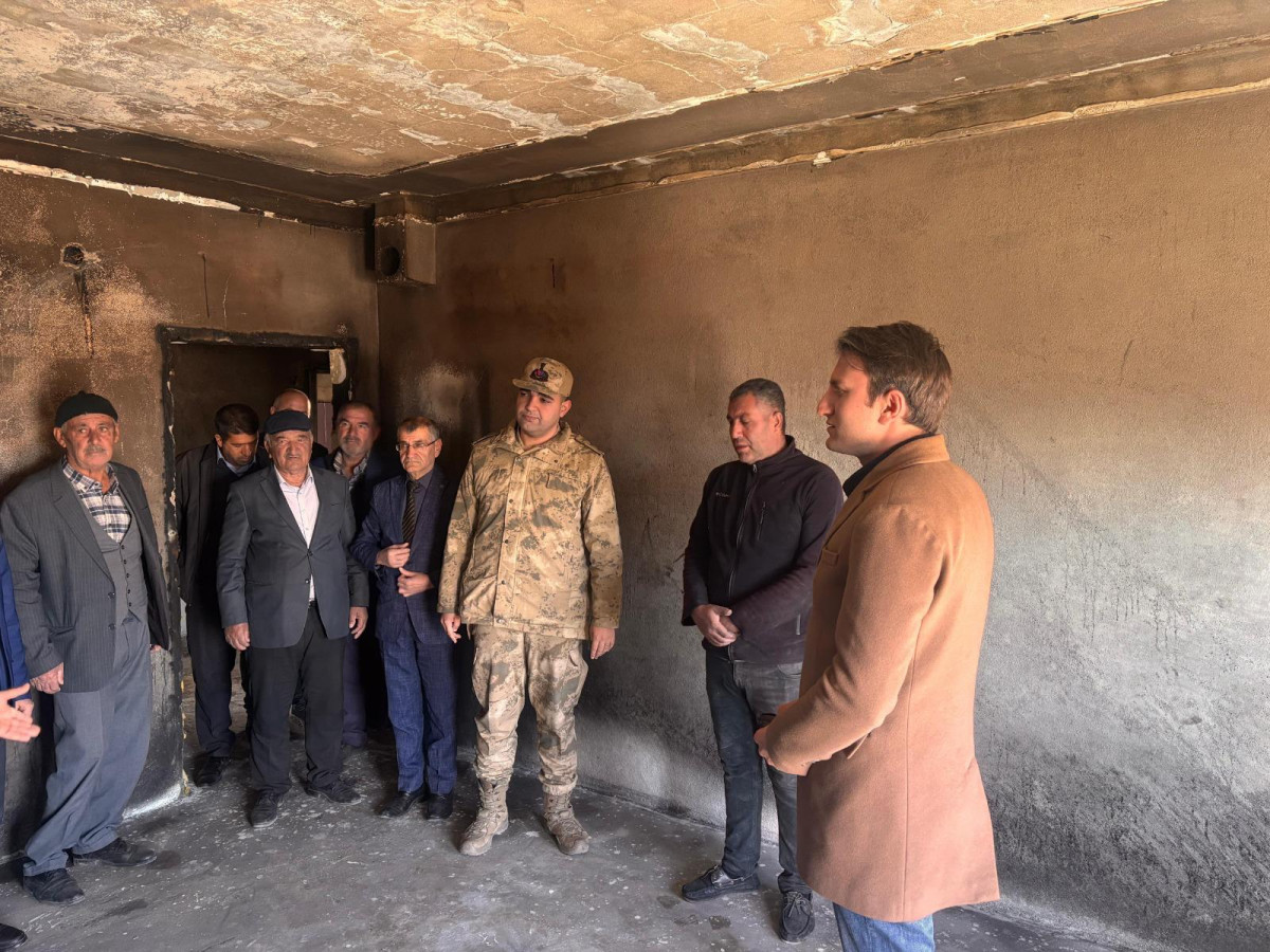 Siirt'te Evi Yanan Vatandaşa Kaymakamdan Ziyaret