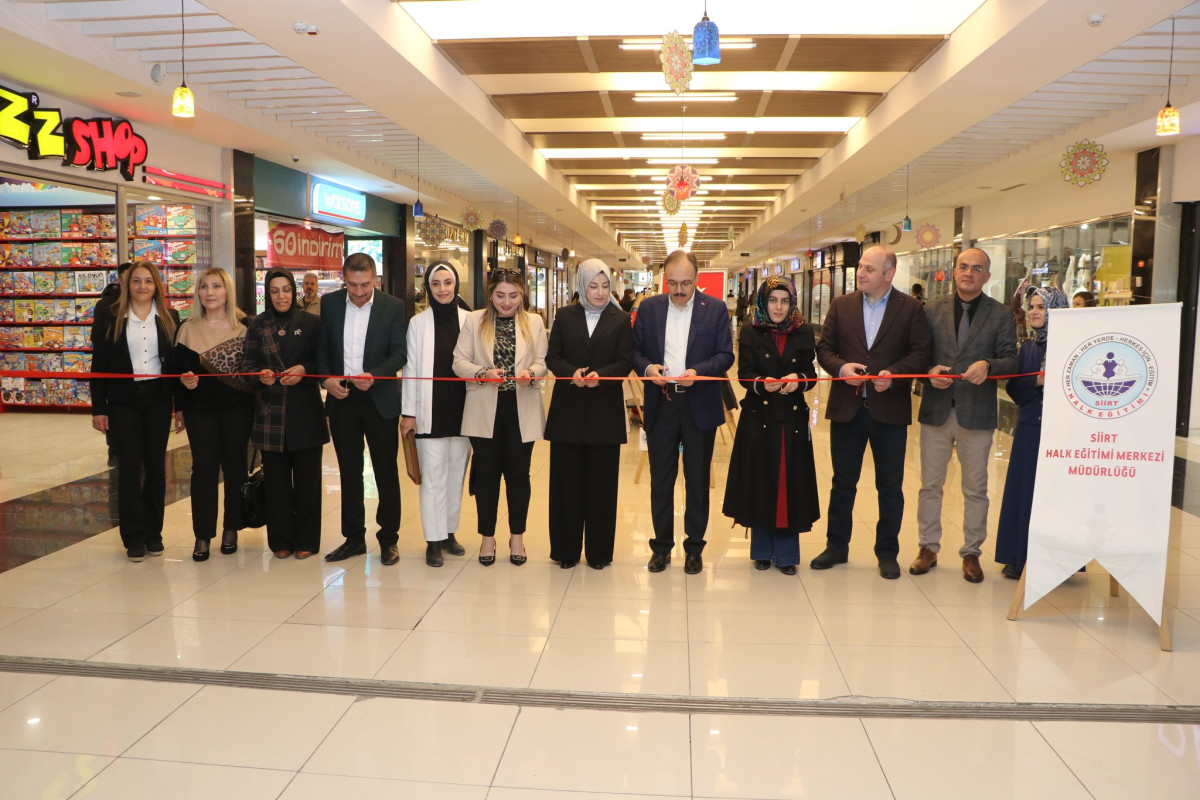 Siirt’te Halk Eğitim Merkezi’nin Sergisi Göz Kamaştırdı!