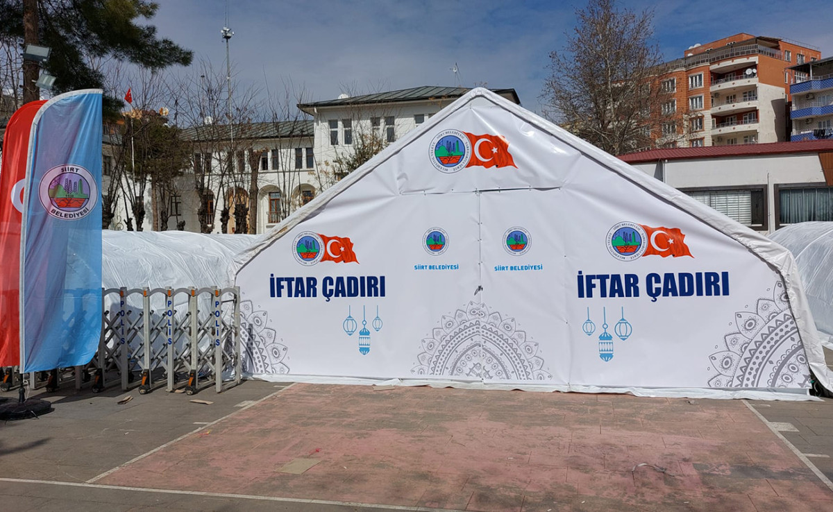 Siirt’te Her Gün 450 Kişiye Sıcak Yemek!