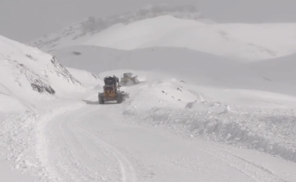 Siirt’te Kapanan Yollar Ulaşıma Açıldı
