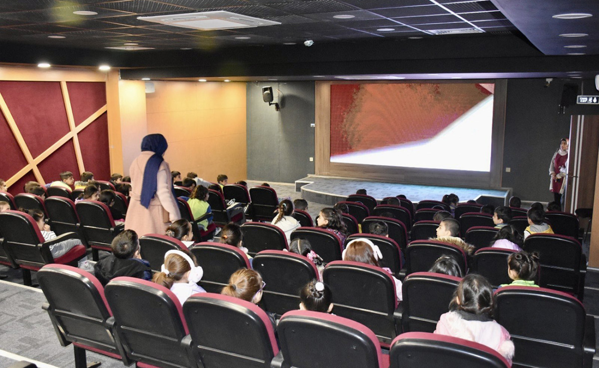 Siirt’te Miniklere Özel Animasyon Gösterimi