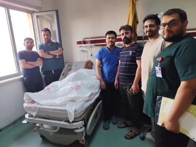 Silopi'de bağırsak kanseri ameliyatı olan iki hasta sağlığına kavuştu